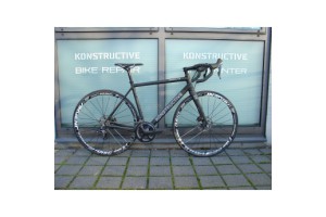 KONSTRUCTIVE Rhodolite DBV, medium, pure carbon with Shimano Ultegra Disc, American Classic wheels, Syntace Components