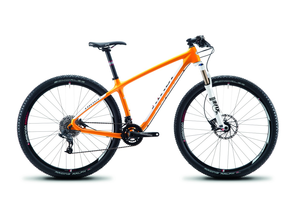 NINER Air 9 Carbon, Large, Orange/Weiß mit SunRace, Rock Shox SID WC, American Classic Wheels, Niner Komponenten